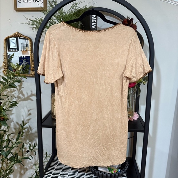 Vocal Tan Embellished Tee Short Sleeve size large - Picture 8 of 8
